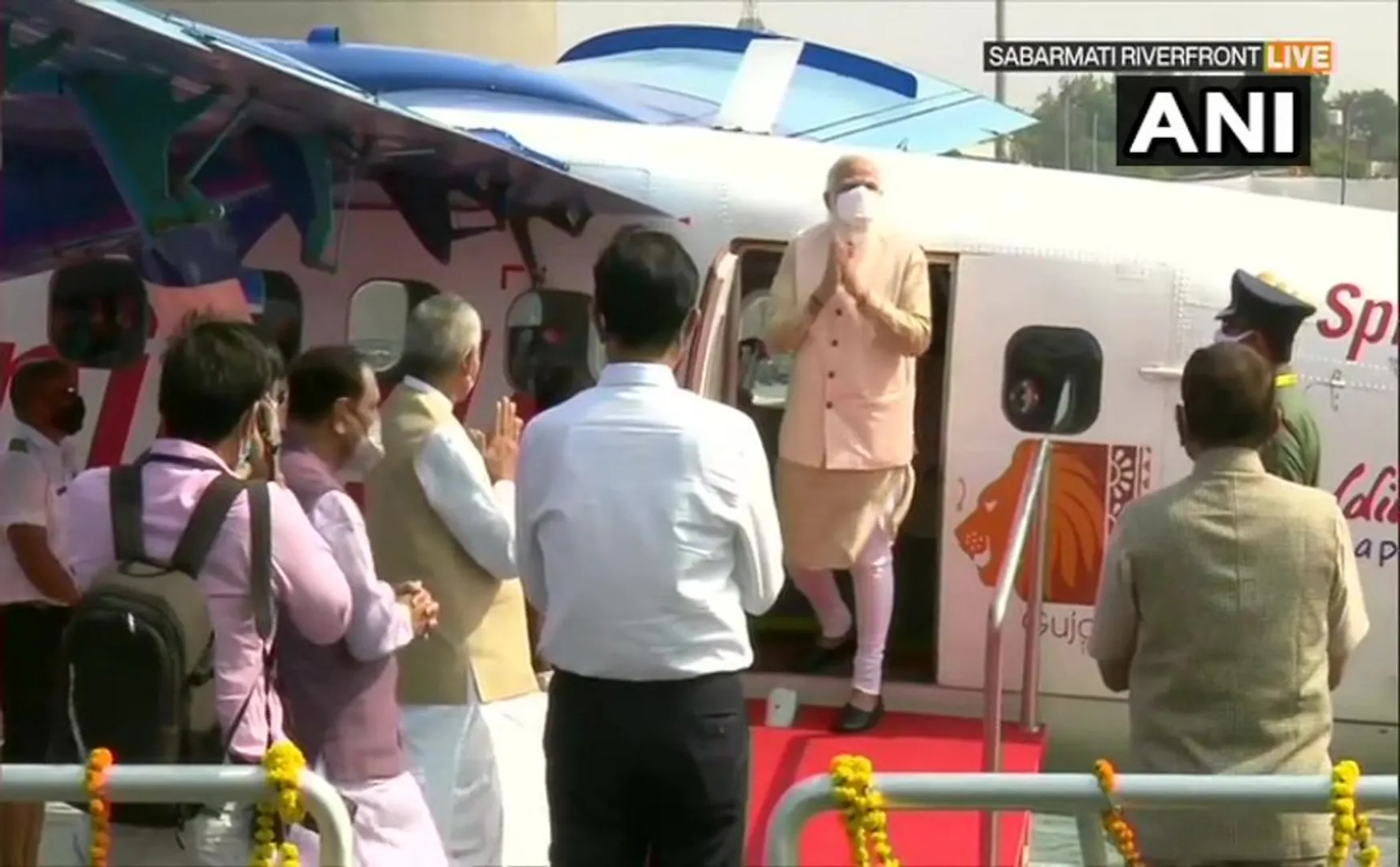 sea plane pm narendra modi in gujarat 